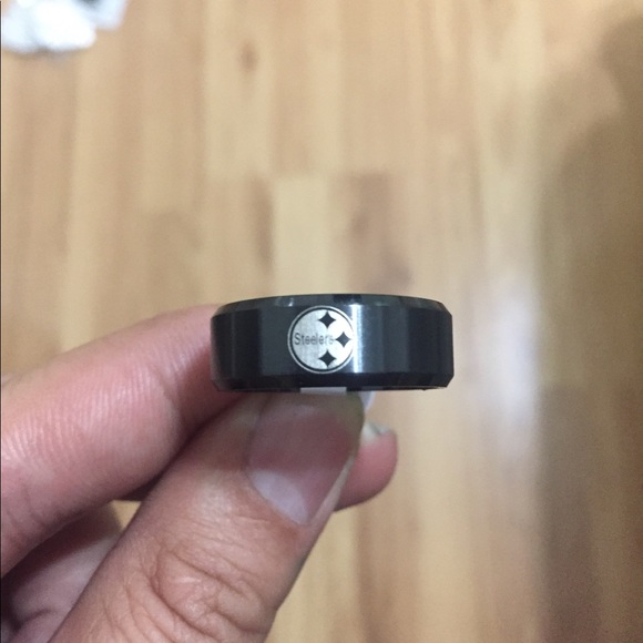 Pittsburgh Steelers Ring - Picture 2 of 6
